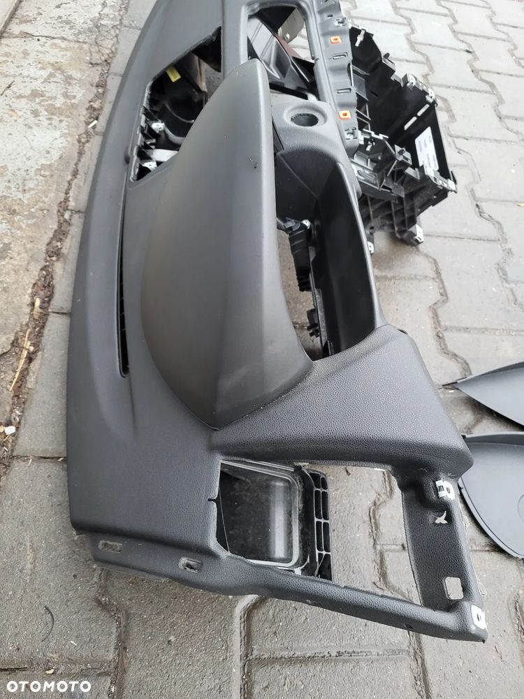 BMW E87 DESKA ROZDZIELCZA KONSOLA KOKPIT AIRBAG EUROPA - 5