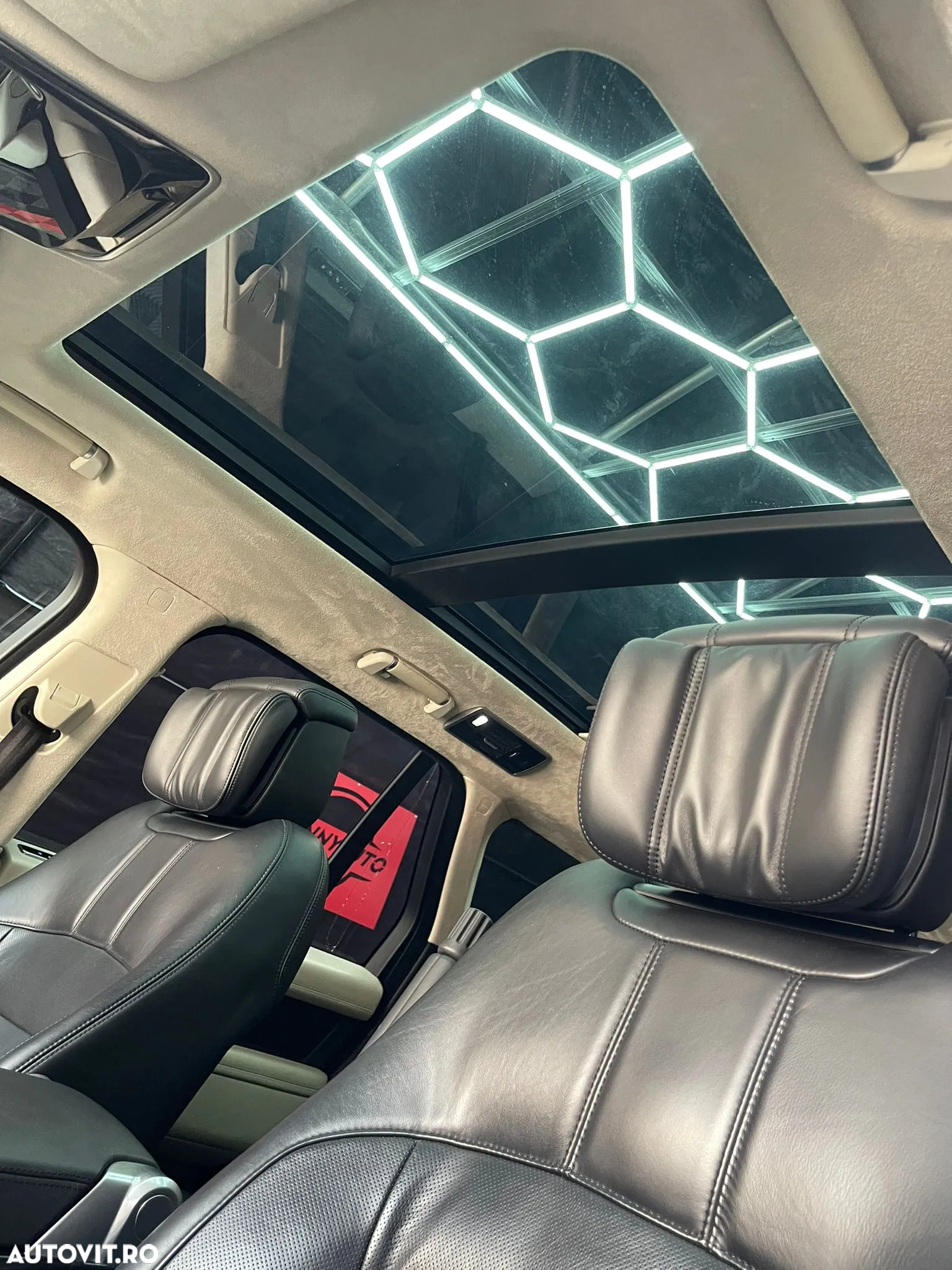Land Rover Range Rover 4.4 I SDV8 Autobiography - 12