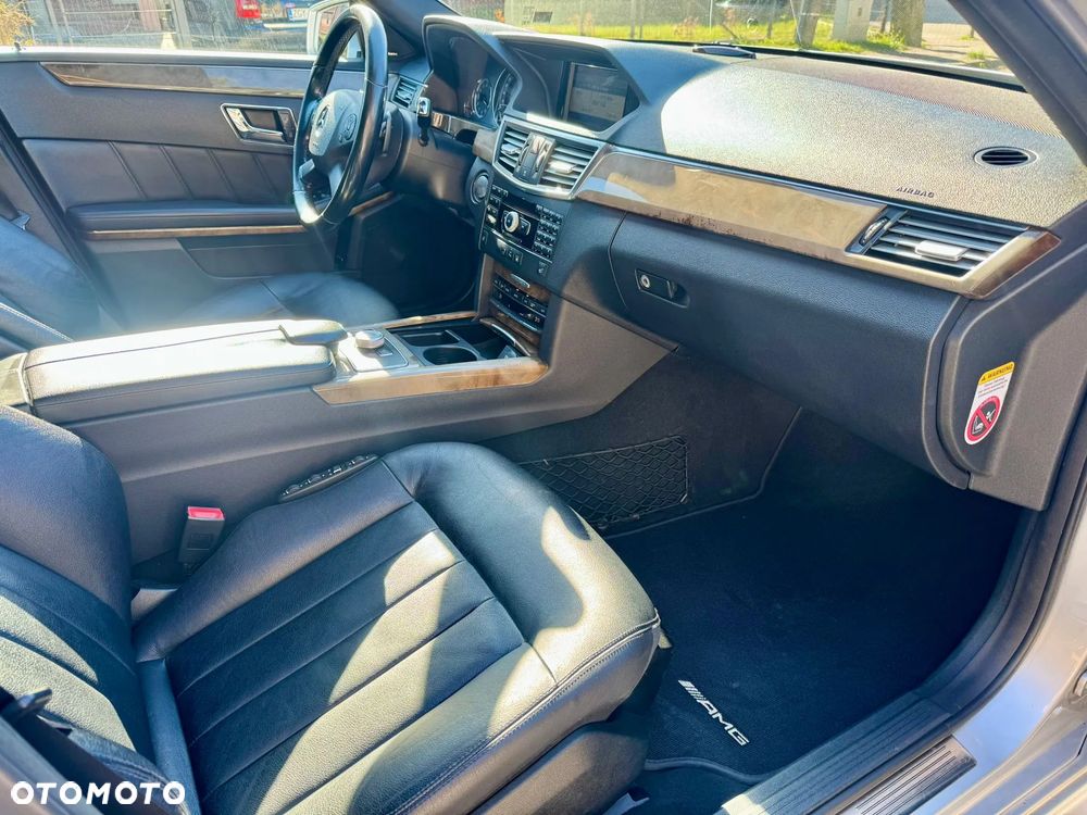 Mercedes-Benz Klasa E 350 CDI DPF BlueEFFICIENCY 7G-TRONIC Elegance - 14