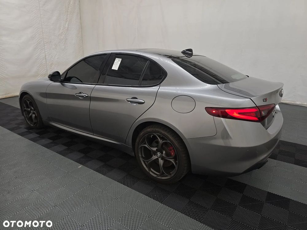 Alfa Romeo Giulia 2.0 Turbo Veloce Q4 - 4