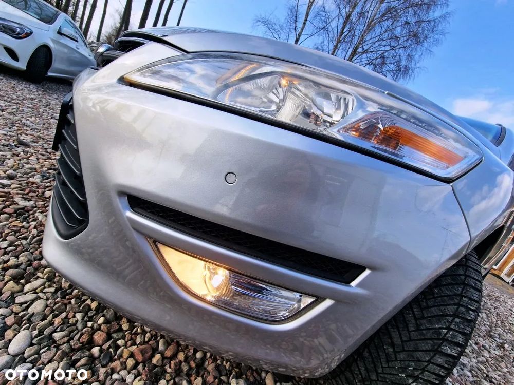 Ford Mondeo - 22
