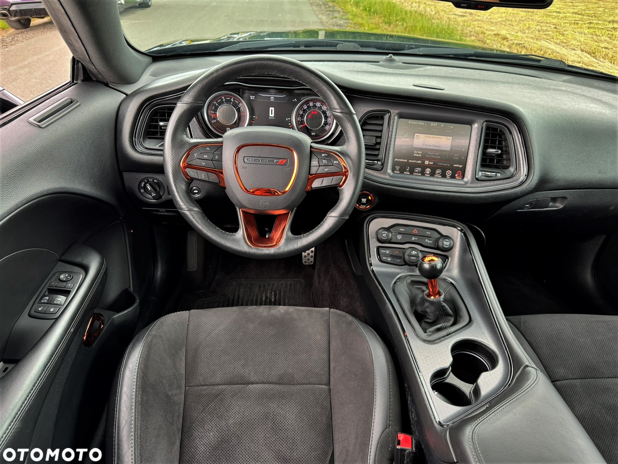 Dodge Challenger - 15