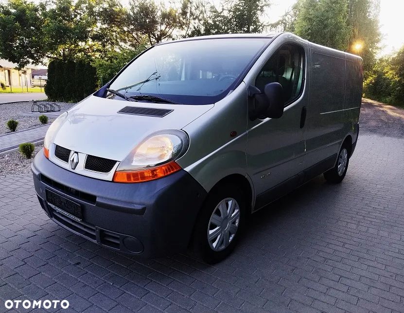 Renault Trafic - 1