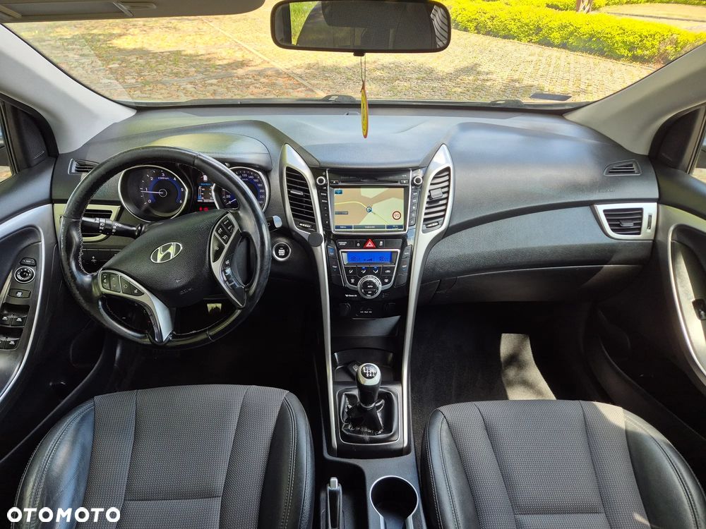 Hyundai i30 1.6 CRDi Premium - 6
