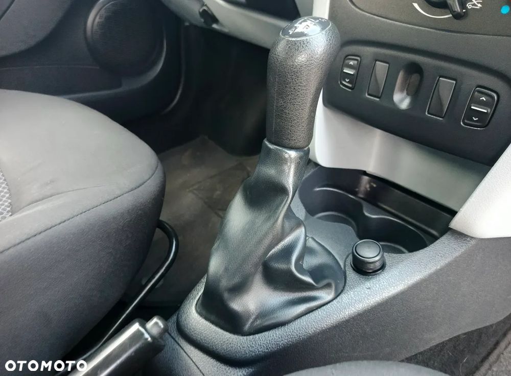 Dacia Sandero 1.2 16V 75 Laureate - 18
