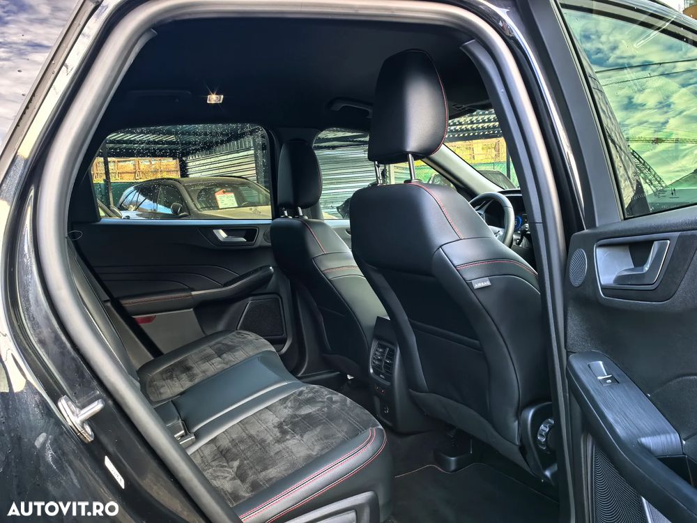 Ford Kuga 2.5 Duratec PHEV ST-LINE X - 17