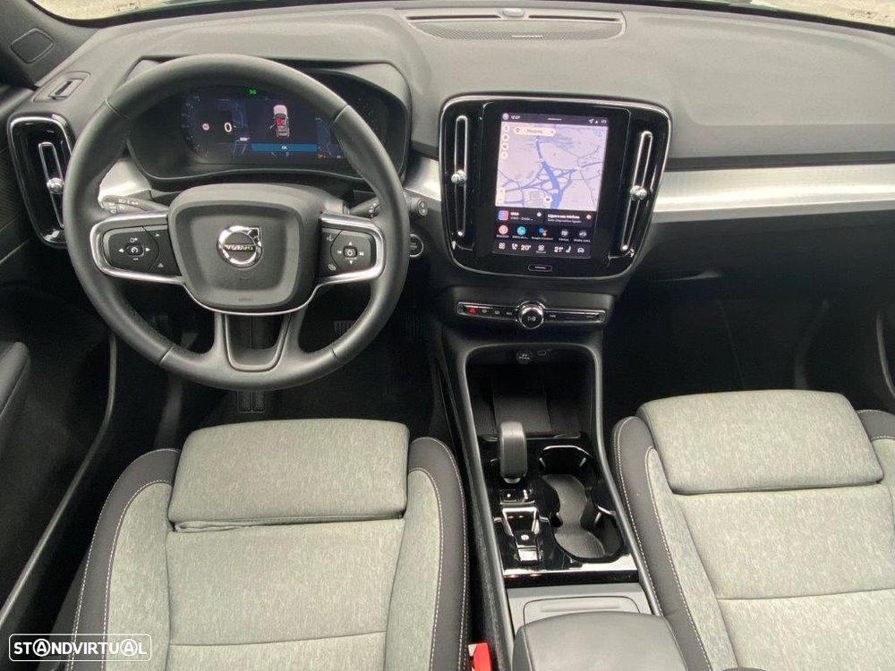 Volvo XC 40 2.0 B3 Black Edition - 8