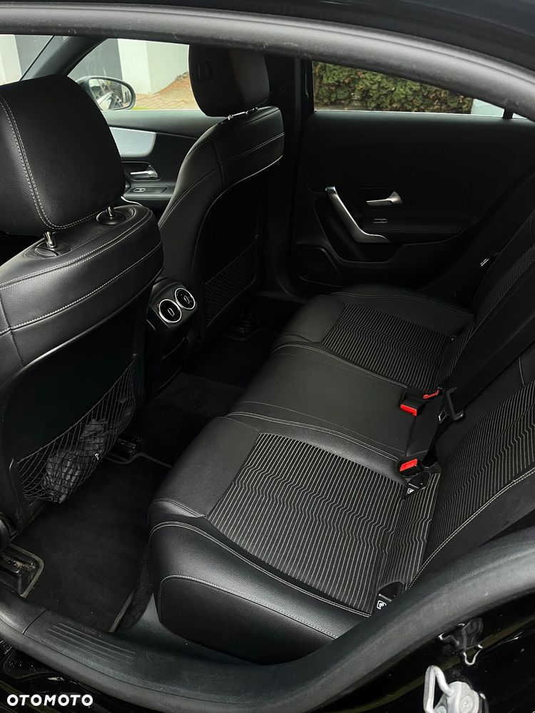 Mercedes-Benz Klasa A 180 7G-DCT - 8