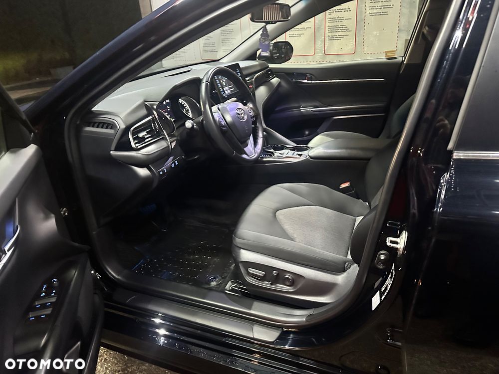 Toyota Camry 2.5 Hybrid Comfort CVT - 19