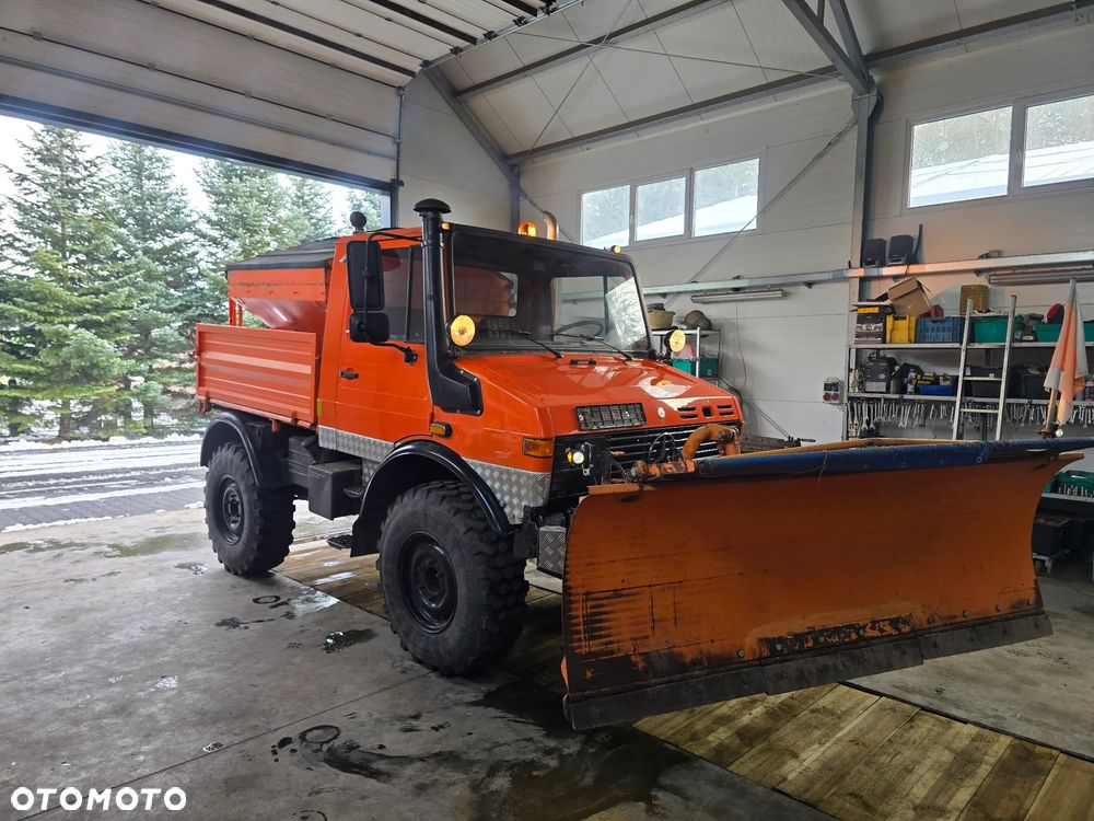 Unimog Mercedes Unimog U 1400 - 18