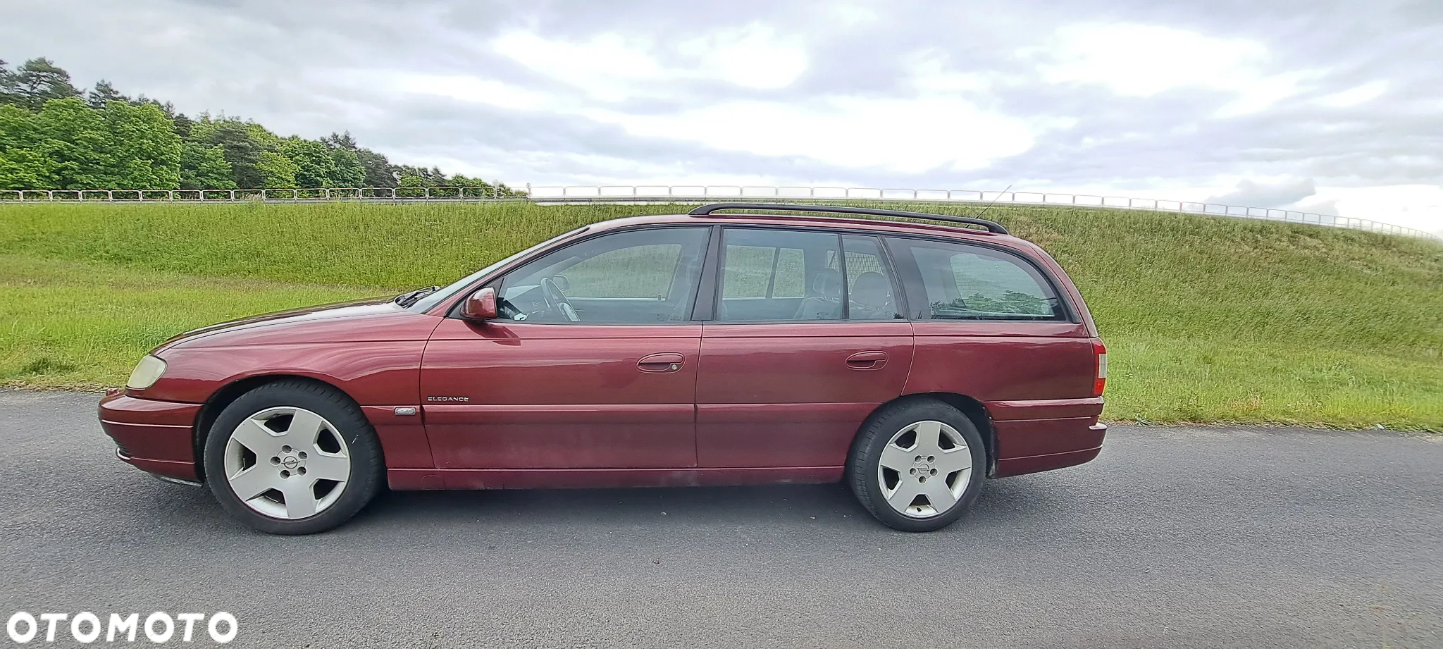 Opel Omega 2.6 Elegance - 9