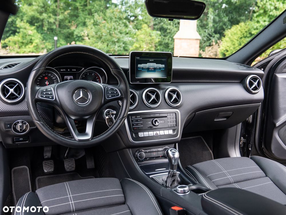 Mercedes-Benz Klasa A 180 (BlueEFFICIENCY) Urban - 31