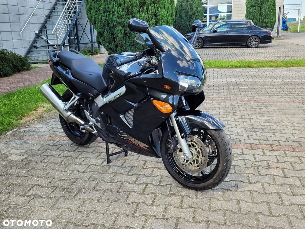Honda VFR - 6