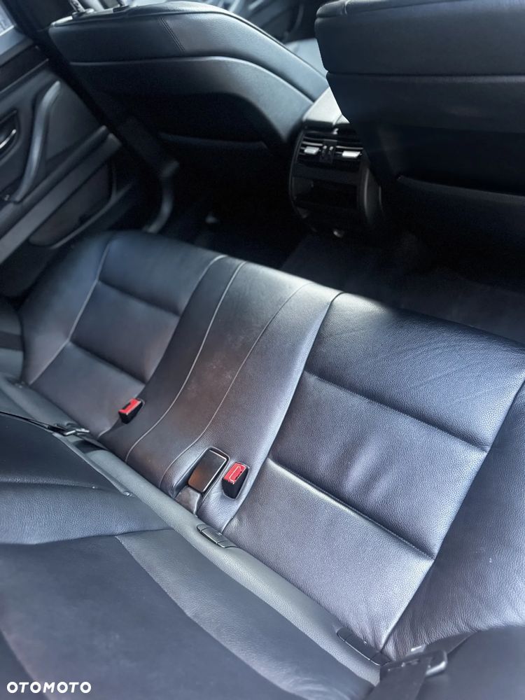 BMW Seria 5 525d - 9