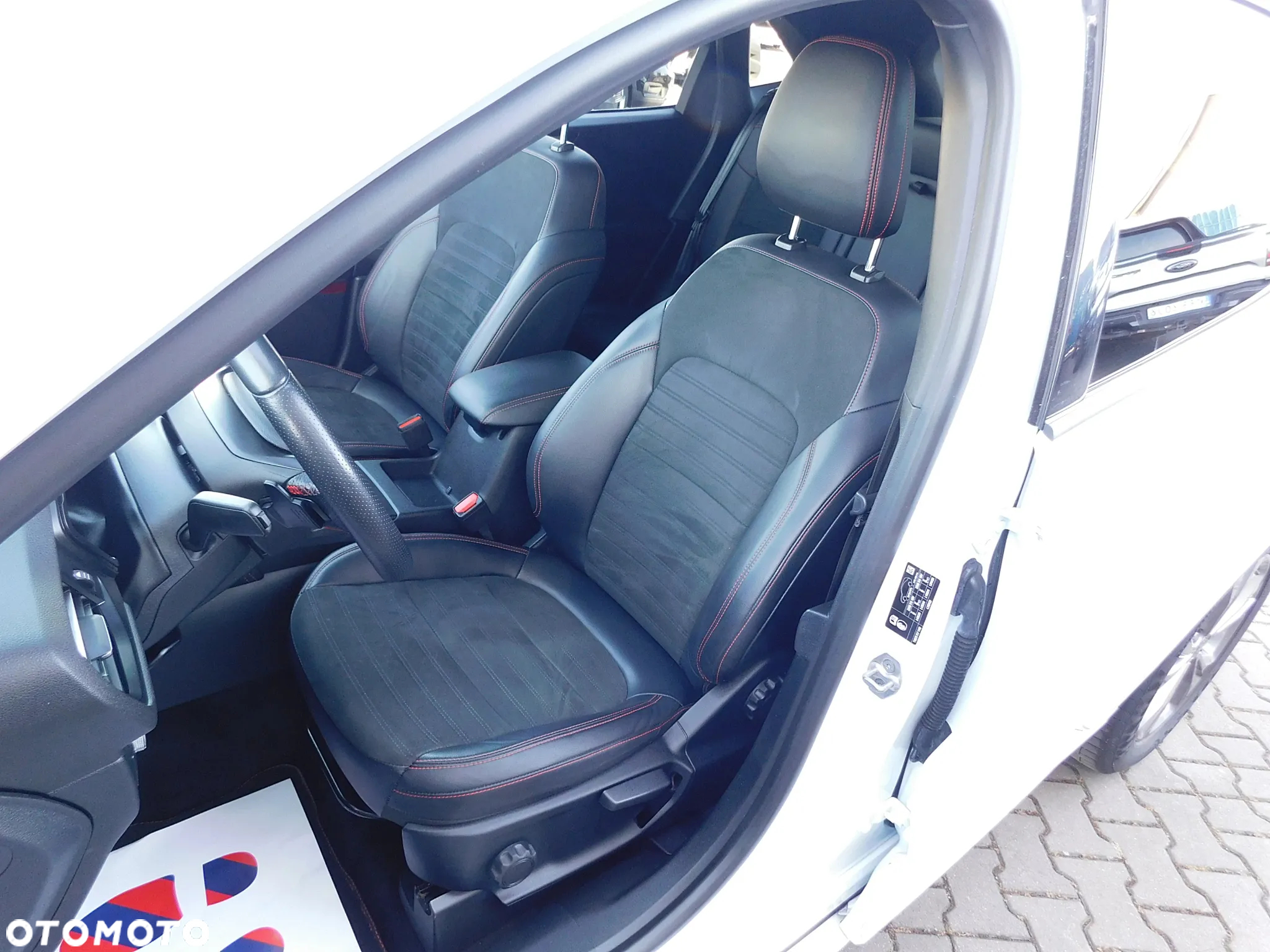 Ford Kuga 1.5 EcoBlue FWD ST-Line X - 10