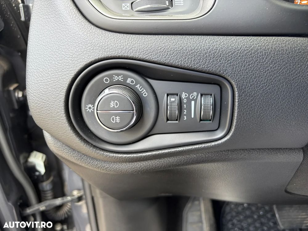 Jeep Renegade 1.5 FWD AT7 MHEV Limited - 14