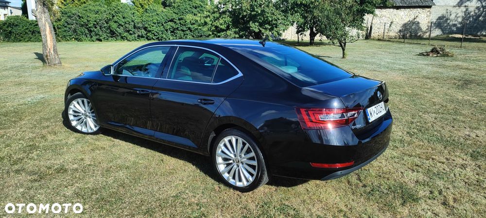 Skoda Superb 2.0 TDI Style DSG - 11