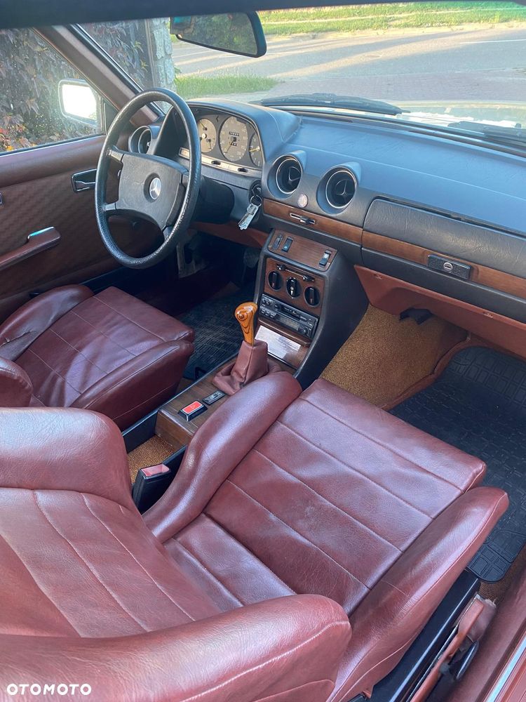Mercedes-Benz W123 - 6