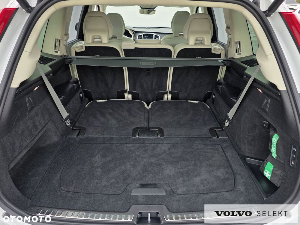 Volvo XC 90 - 23