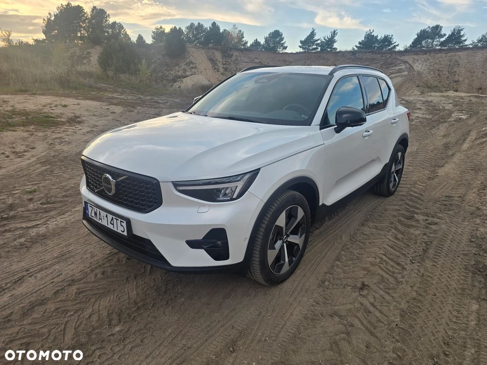 Volvo XC 40 B3 Plus Dark - 1