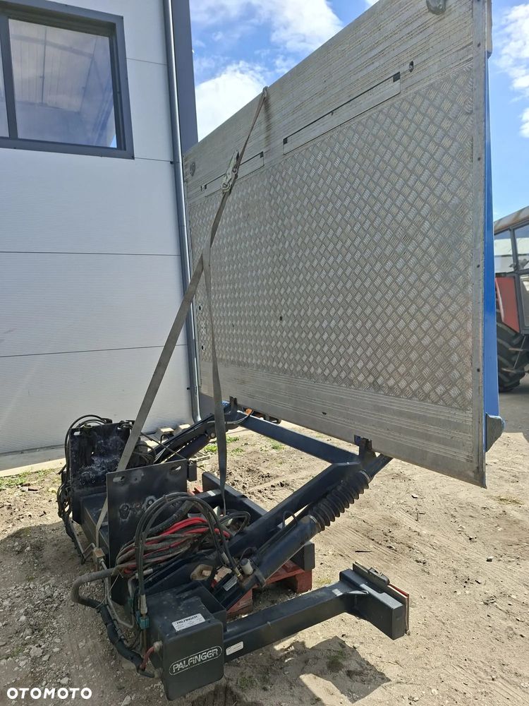 Mercedes-Benz ATEGO - 21