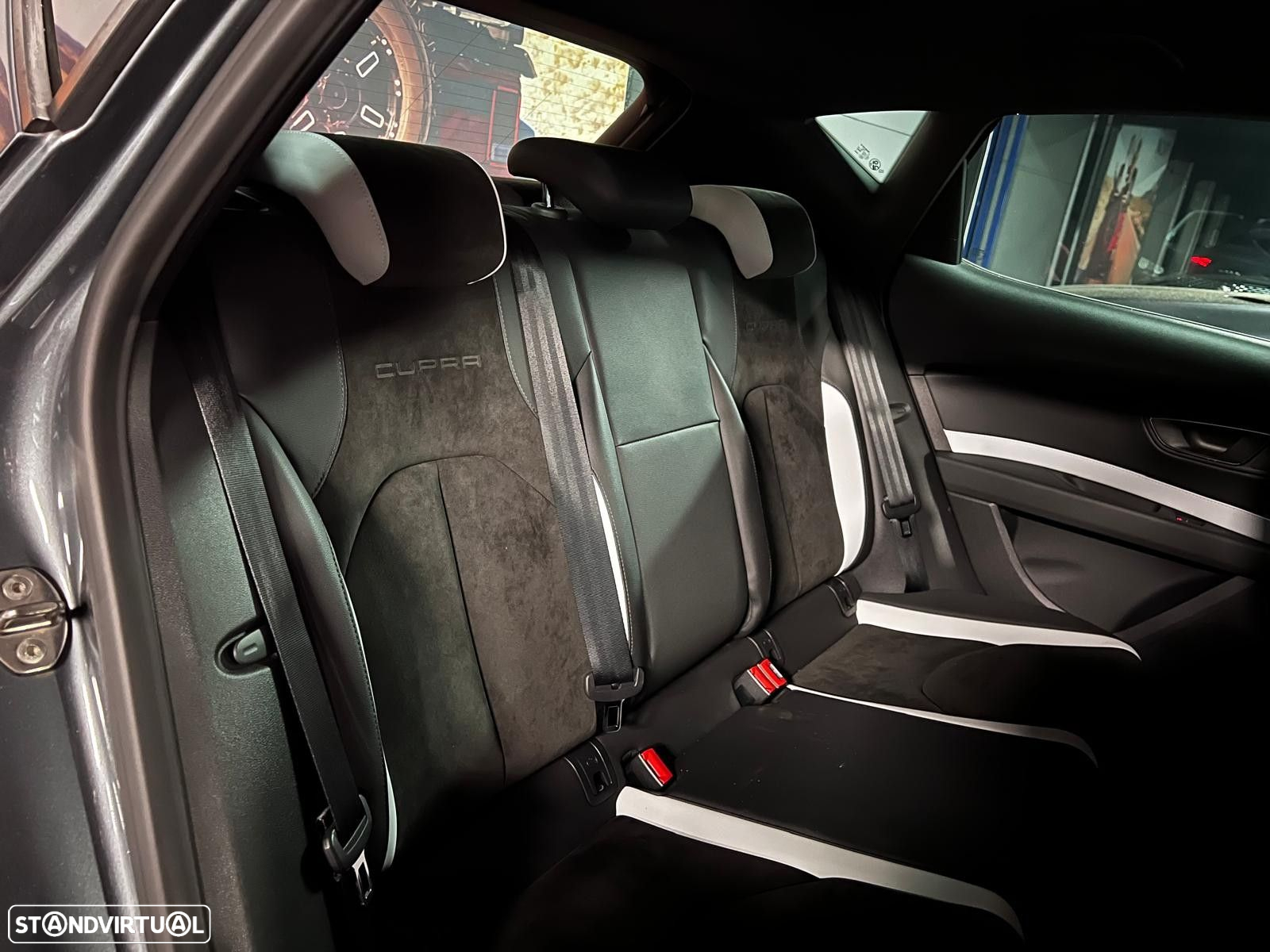 SEAT Leon 2.0 TSI Cupra DSG S/S - 29
