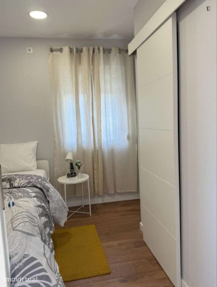 Quarto - localizado em Amadora Lisbon - Grande imagem: 4/28