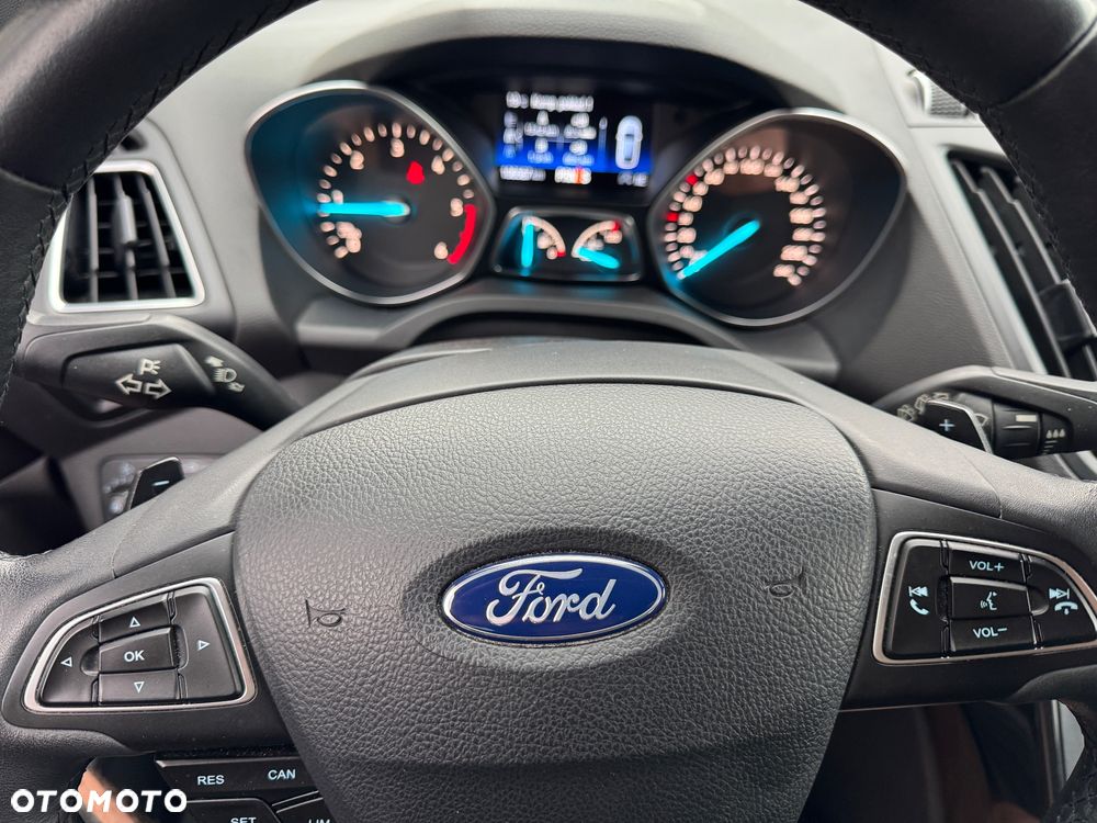 Ford Kuga 2.0 TDCi 4WD Titanium Plus - 35
