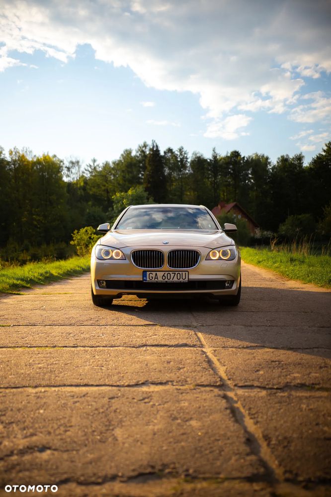 BMW Seria 7 740d xDrive - 5