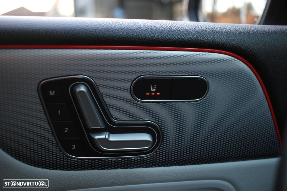 Mercedes-Benz B 220 d Style Plus - 32