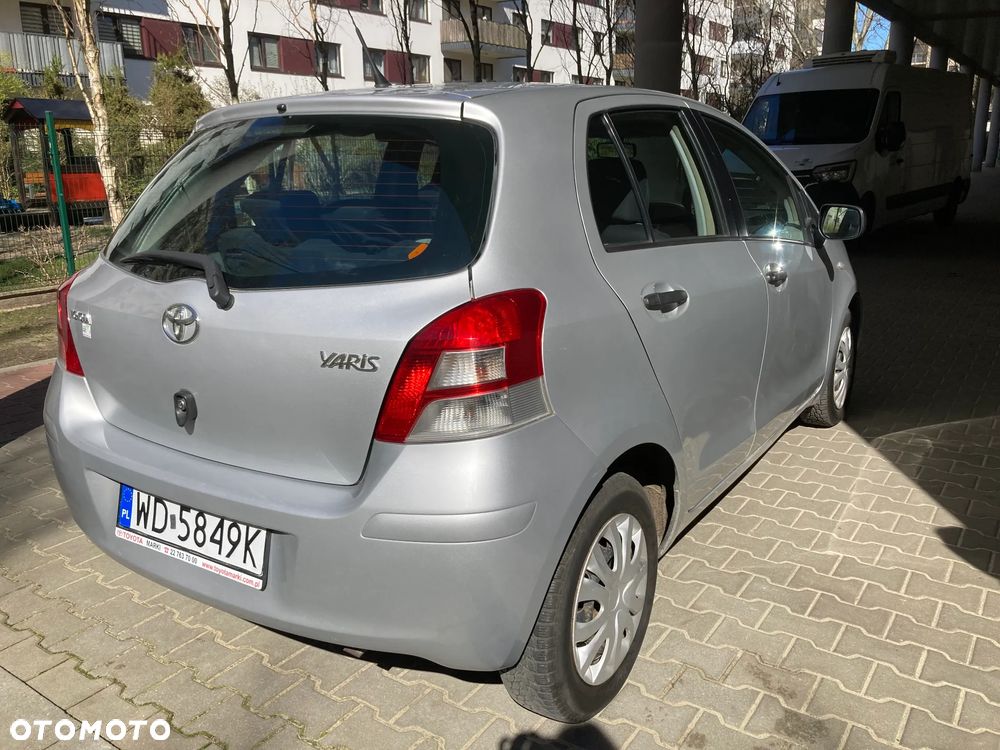 Toyota Yaris - 6