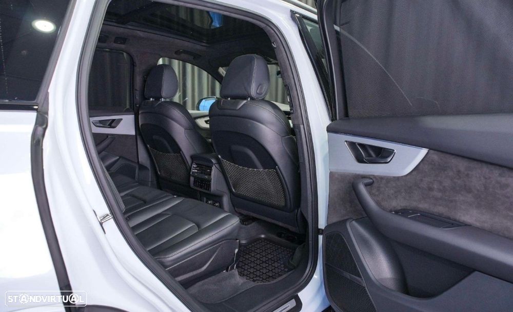 Audi Q7 55 TFSI e quattro tiptronic S line - 35