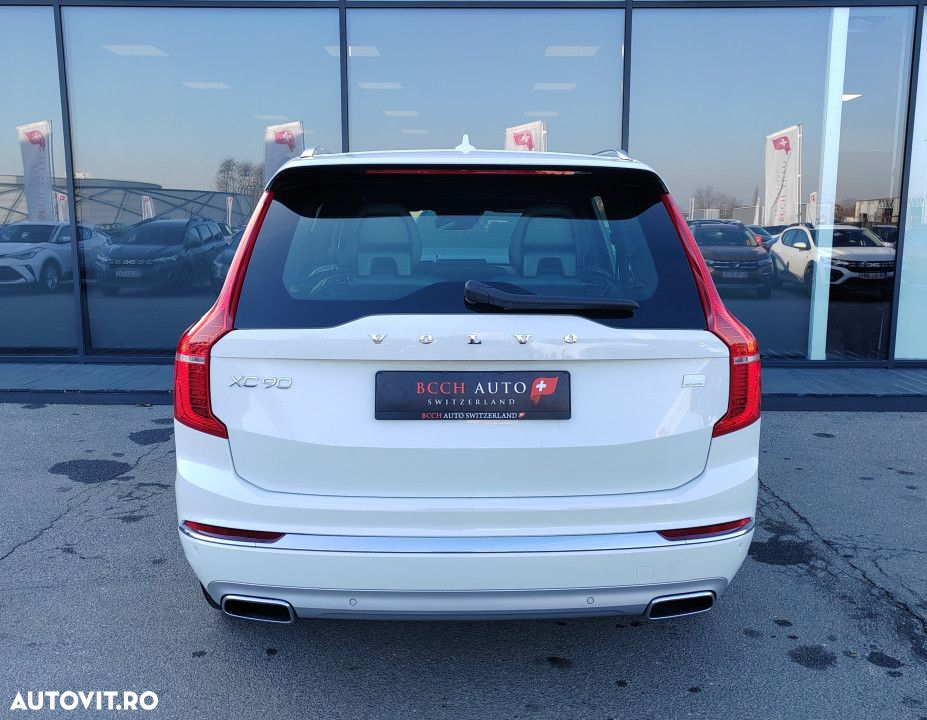 Volvo XC 90 T8 AWD Twin Engine Geartronic Momentum - 5