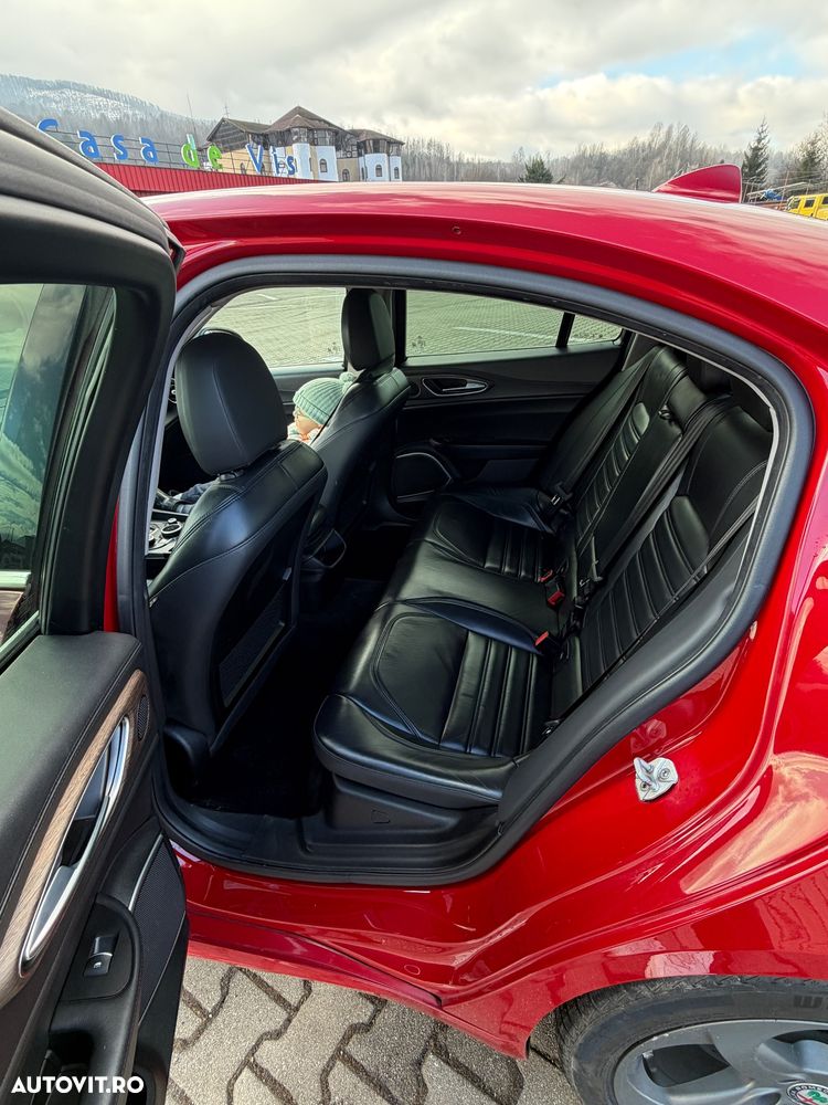 Alfa Romeo Giulia - 6