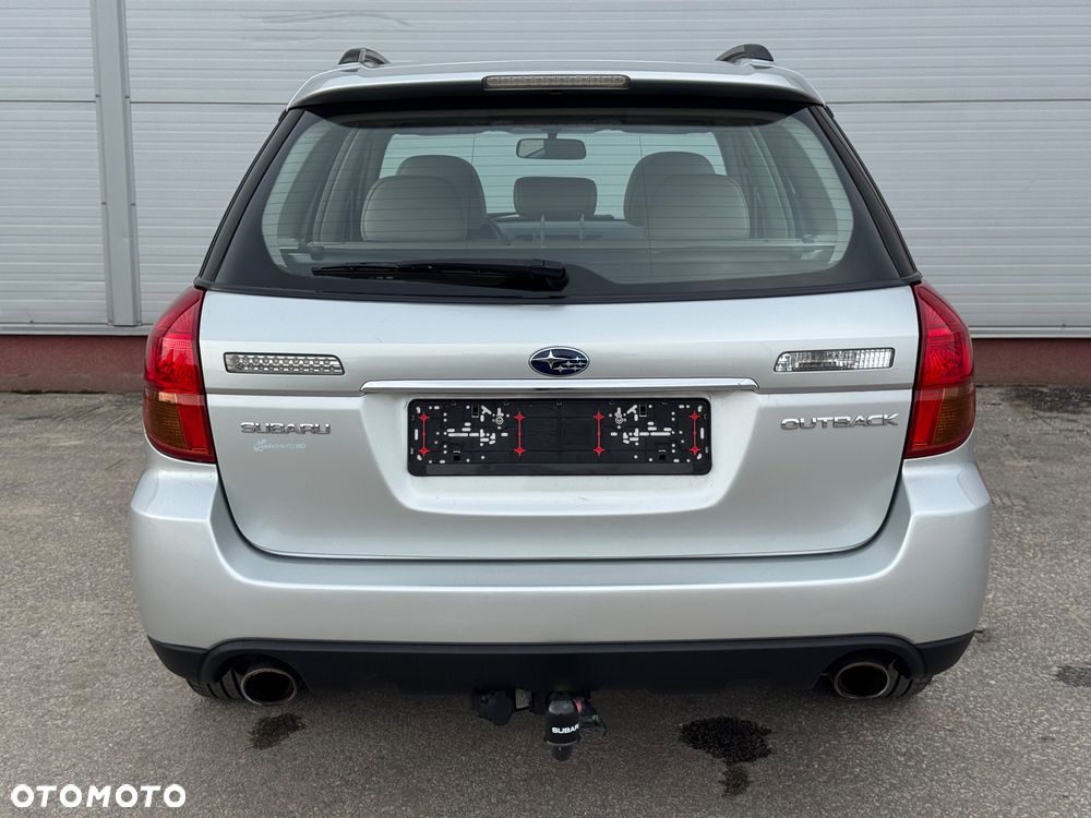 Subaru Outback 3.0 H6 - 5