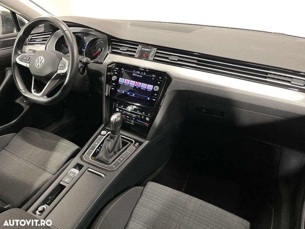 Volkswagen Passat 2.0 TDI DSG Comfortline - 9