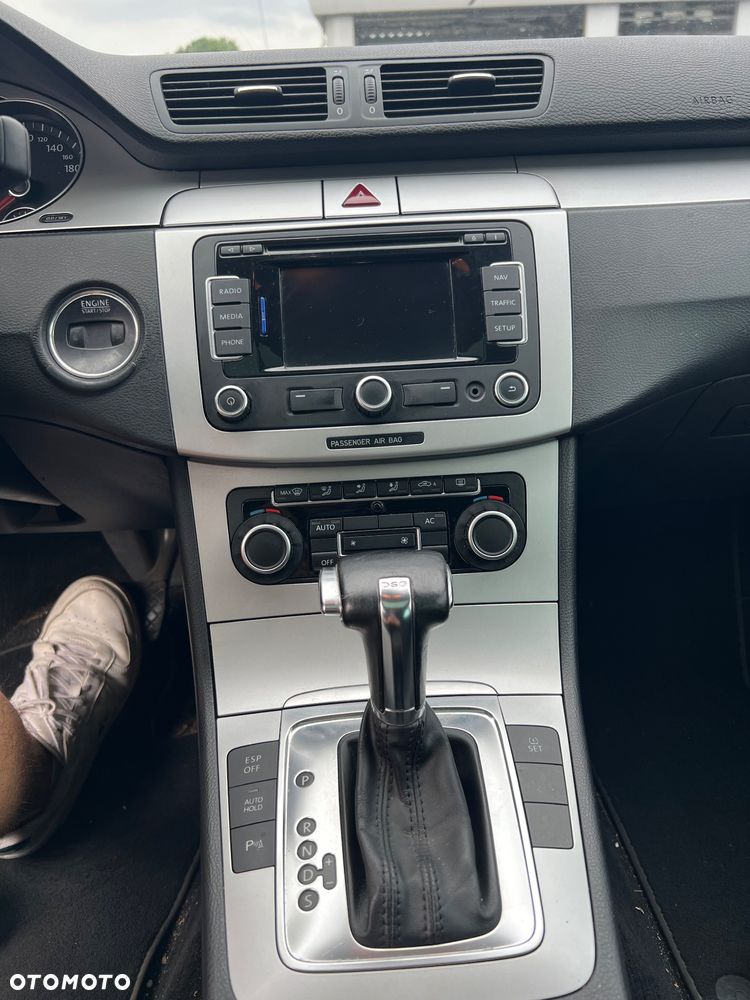 Volkswagen Passat - 10
