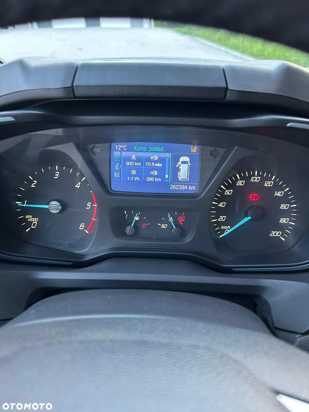 Ford Tourneo Custom - 22