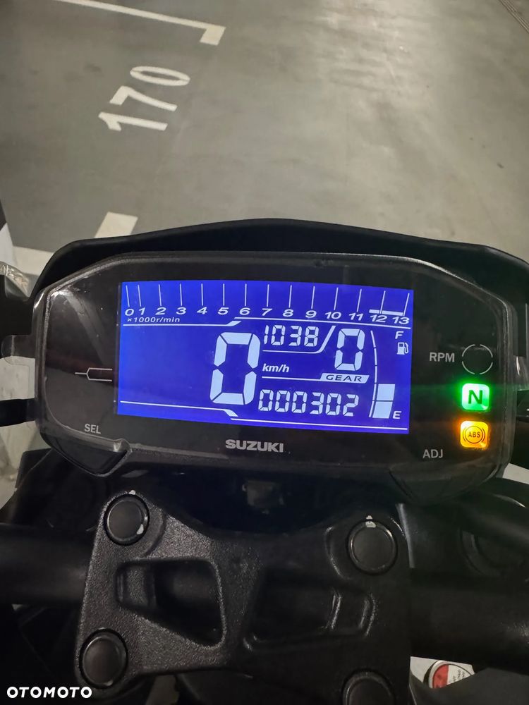 Suzuki GSX - 9
