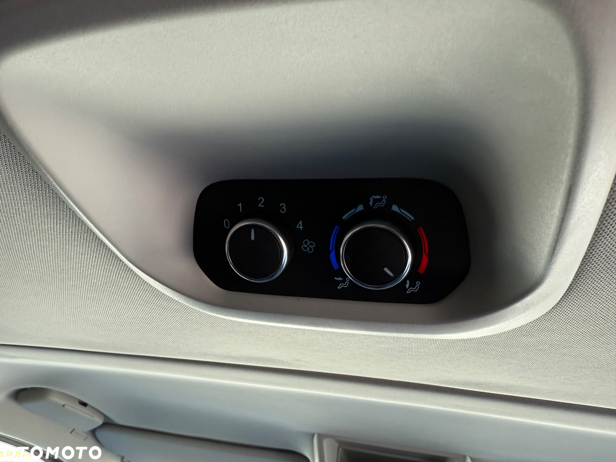 Ford Tourneo Custom 320 L1H1 VA Autm Active - 28