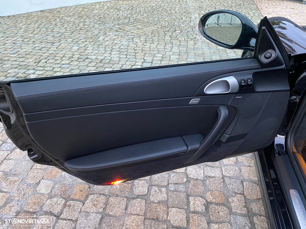 Porsche 911 Série F - 24