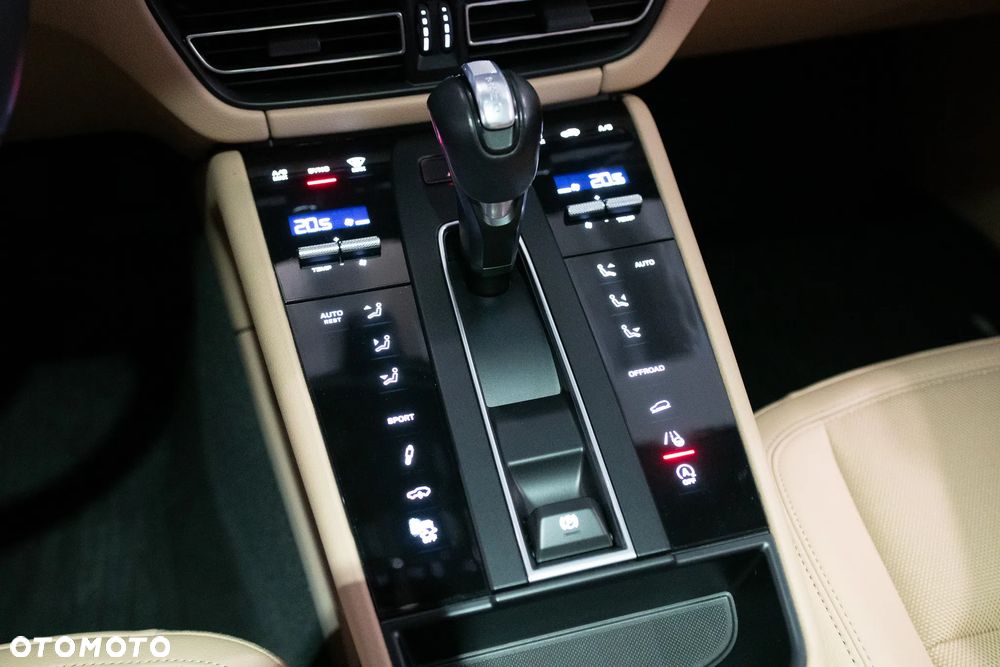 Porsche Macan Standard - 22