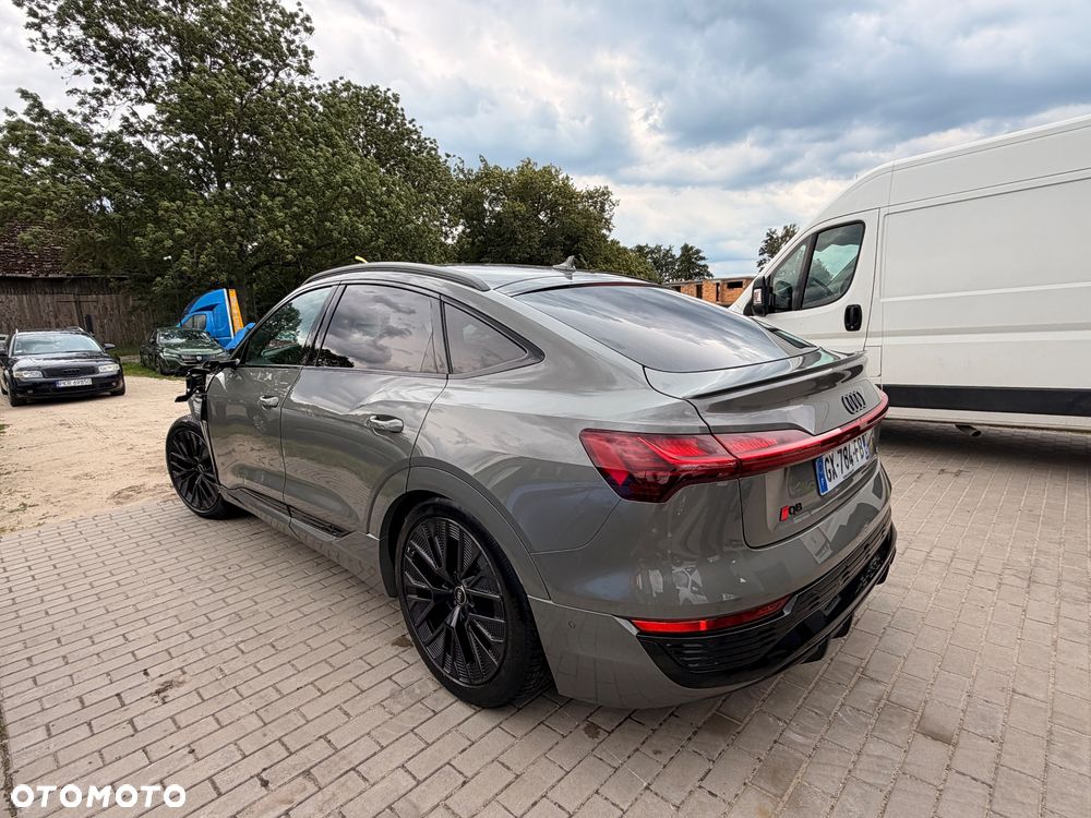 Audi Q8 Sportback e-tron 55 quattro S line - 9
