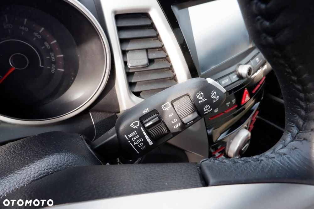 SsangYong/KGM Tivoli e-XDi 160 2WD Sapphire - 17