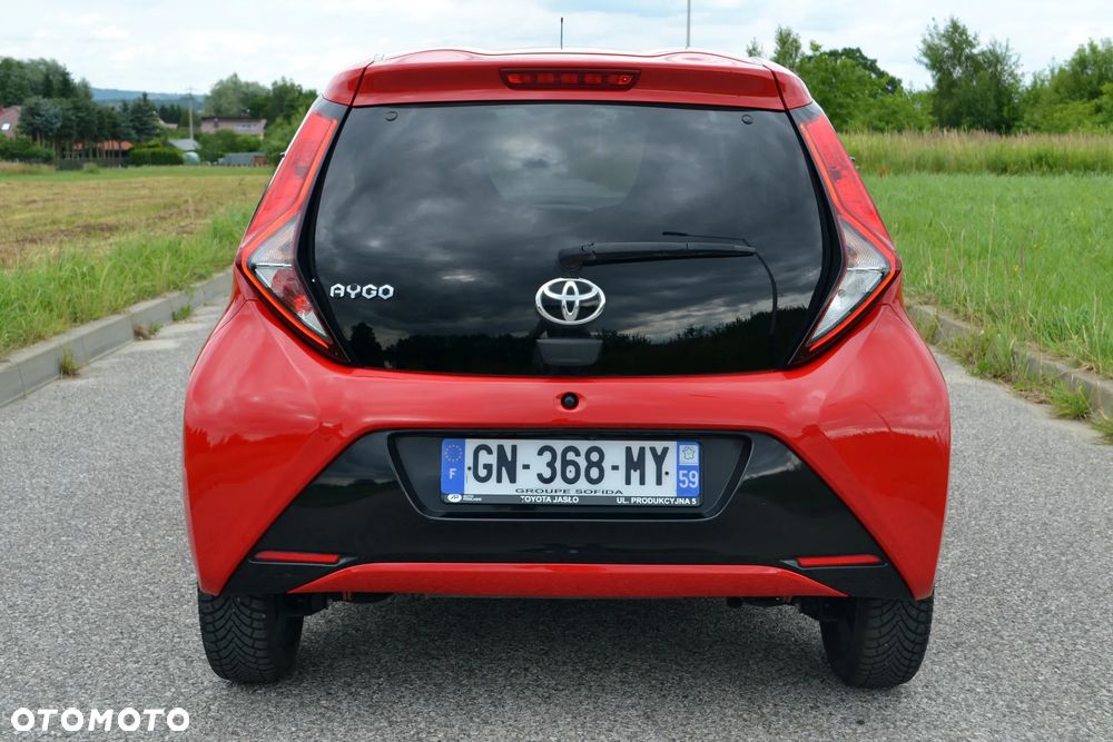 Toyota Aygo x.shift x-play connect - 9