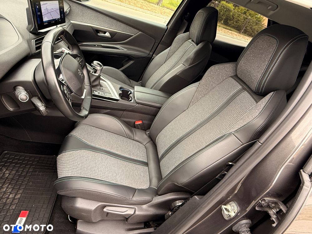 Peugeot 3008 1.5 BlueHDi Allure S&S - 26