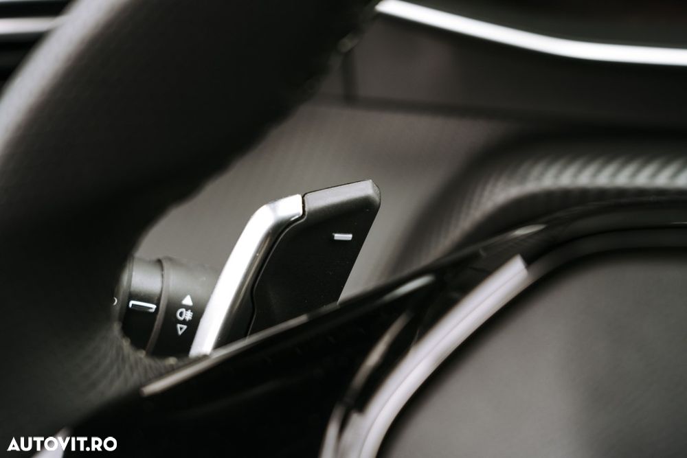 Peugeot 208 - 24