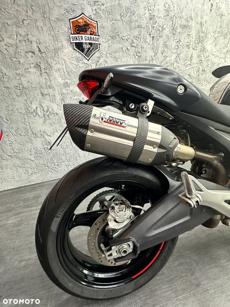 Ducati Monster - 24