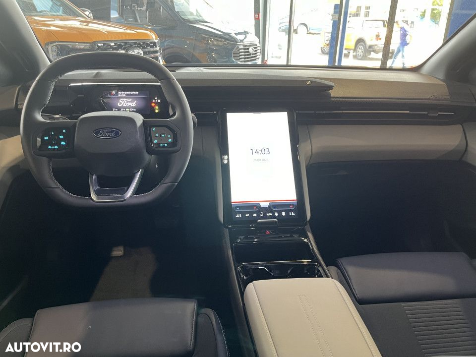 Ford Explorer - 13