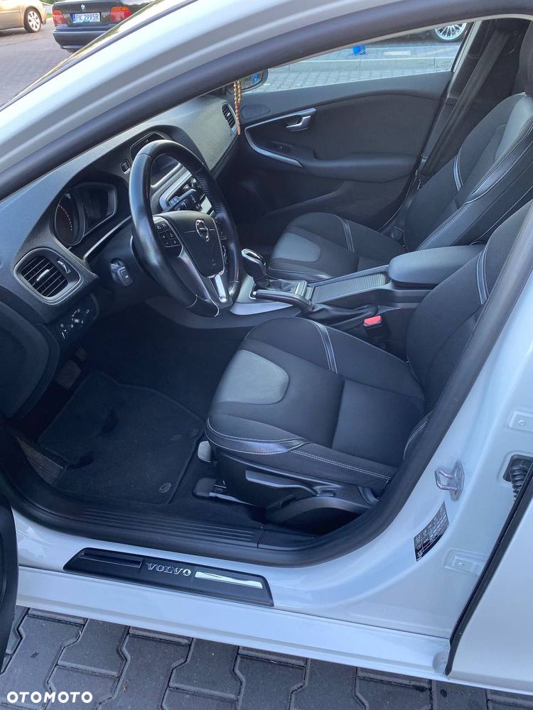 Volvo V40 D2 Geartronic - 11